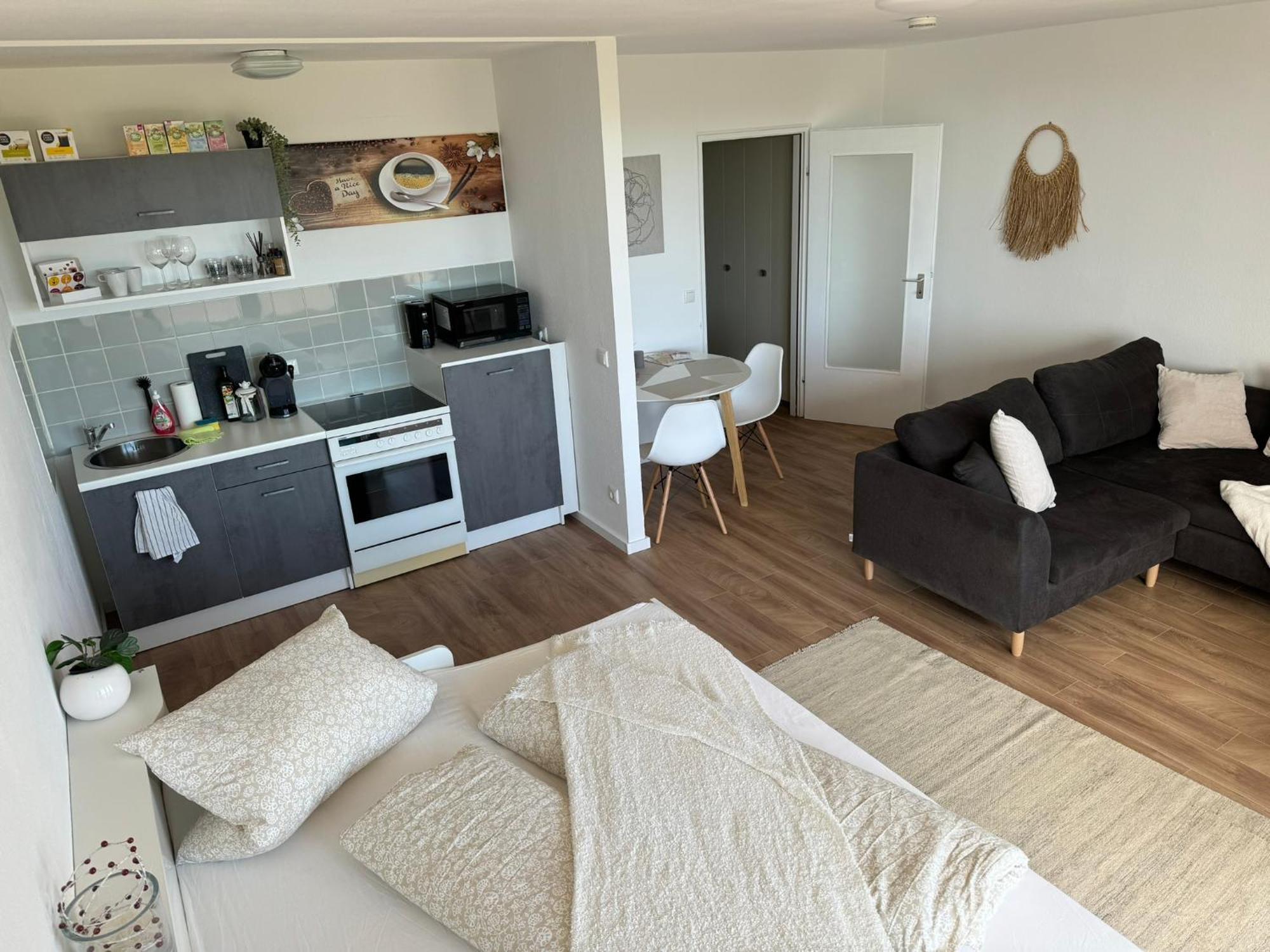 1 Zimmer Wohnung Mit Balkon Und Kueche Μπαϊρόιτ Εξωτερικό φωτογραφία